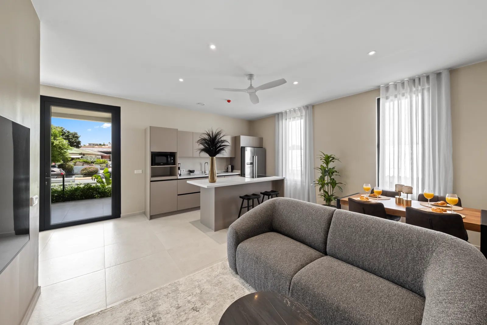 Luxe Nieuwbouw Appartement op Toplocatie nabij Mambo Beach, foto 6
