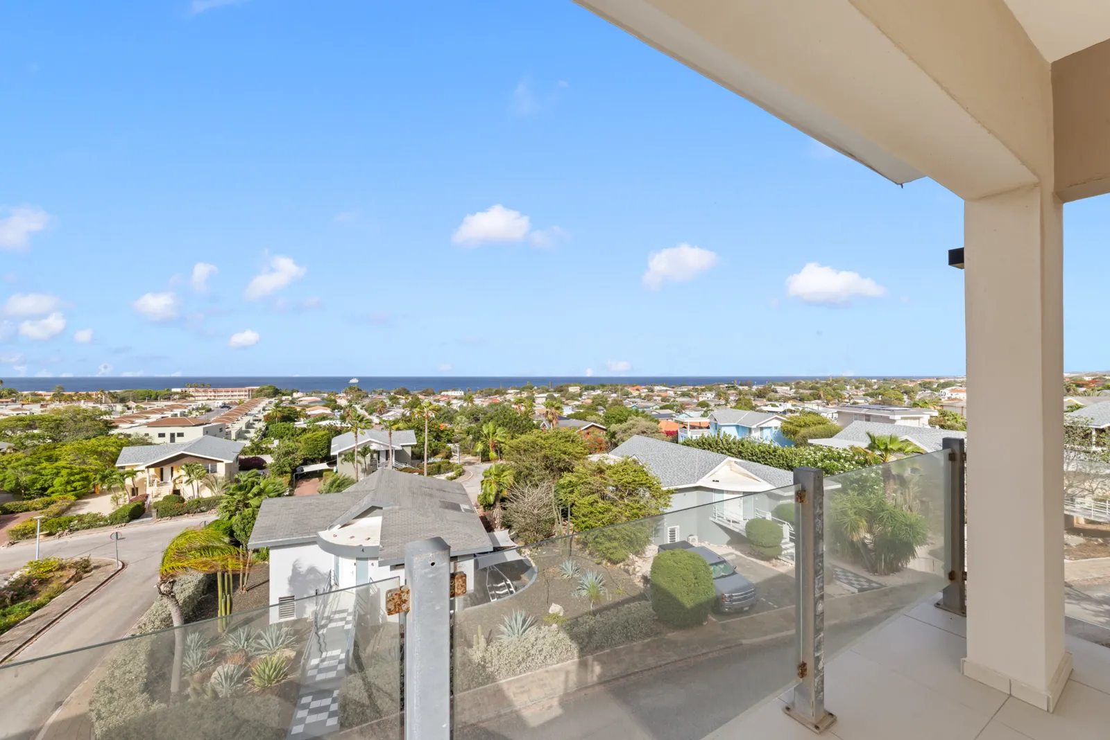 Ruim 3-slaapkamer appartement op de eerste verdieping te huur bij Mambo Beach met prachtig uitzicht | La Privada Resort Curaçao, foto 9