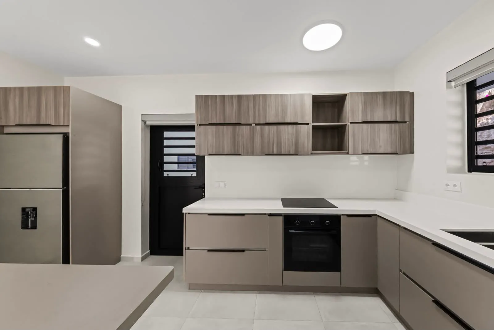 Modern nieuwbouwappartement te huur nabij Mambo Beach Curaçao. Wonen op loopafstand van Mambo Beach, met padelbanen direct tegenover het resort!, foto 10