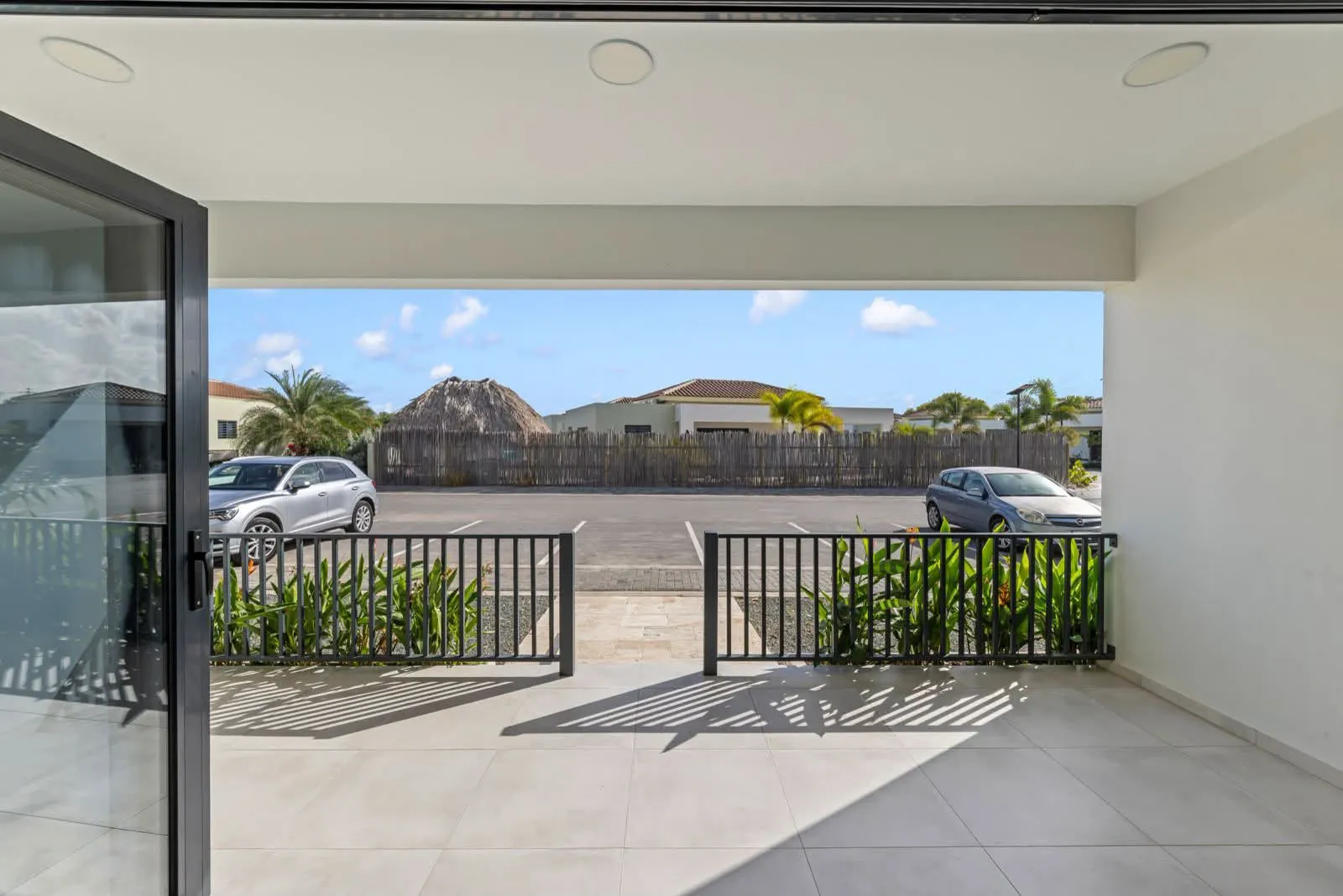 Modern nieuwbouwappartement te huur nabij Mambo Beach Curaçao. Wonen op loopafstand van Mambo Beach, met padelbanen direct tegenover het resort!, foto 5