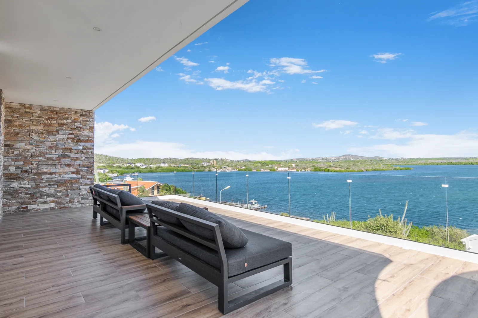 Exclusieve Villa met Zwembaden en 2 Appartementen te Koop in Jan Sofat Curaçao, foto 6