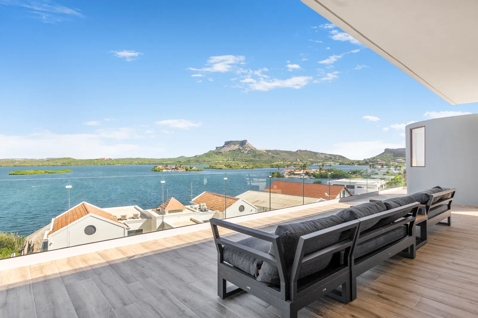 Exclusieve Villa met Zwembaden en 2 Appartementen te Koop in Jan Sofat Curaçao, foto 7