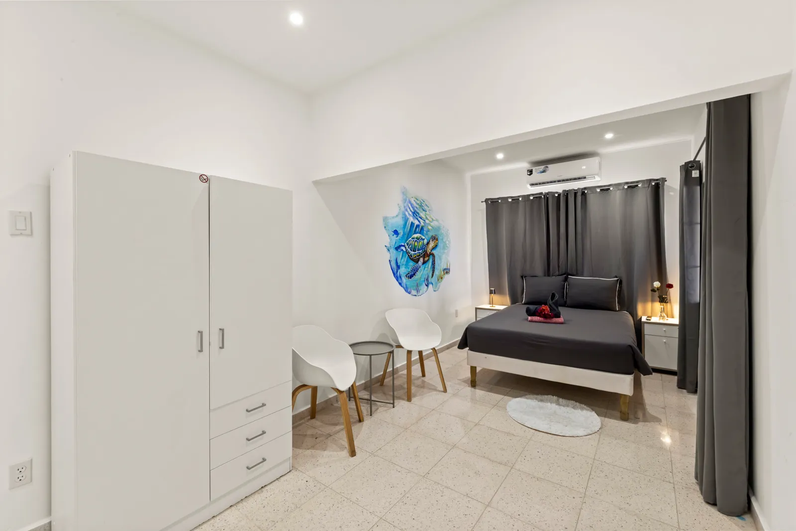Kleurrijk Appartement nabij Marie Pampoen Beach