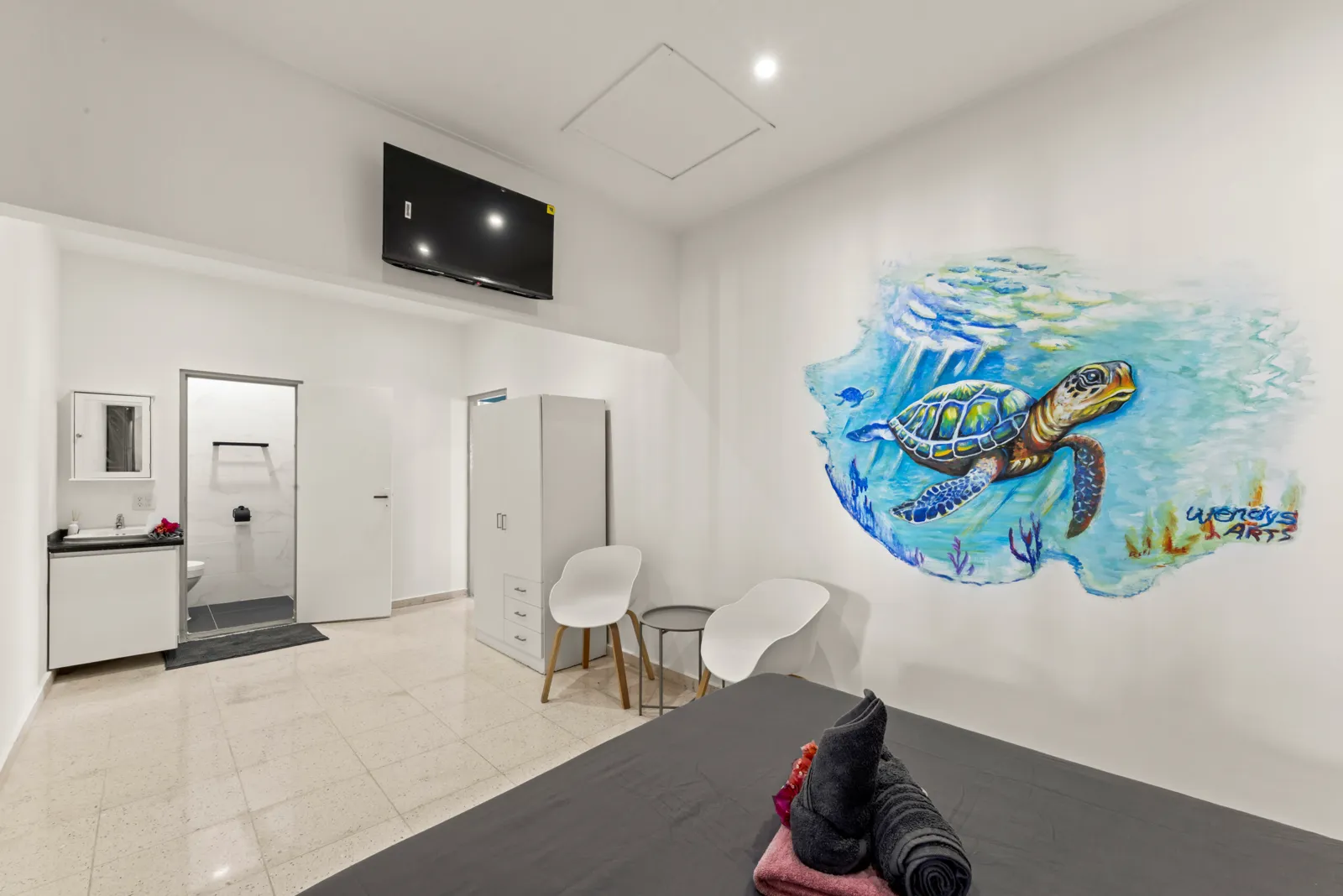 Kleurrijk Appartement nabij Marie Pampoen Beach, foto 5
